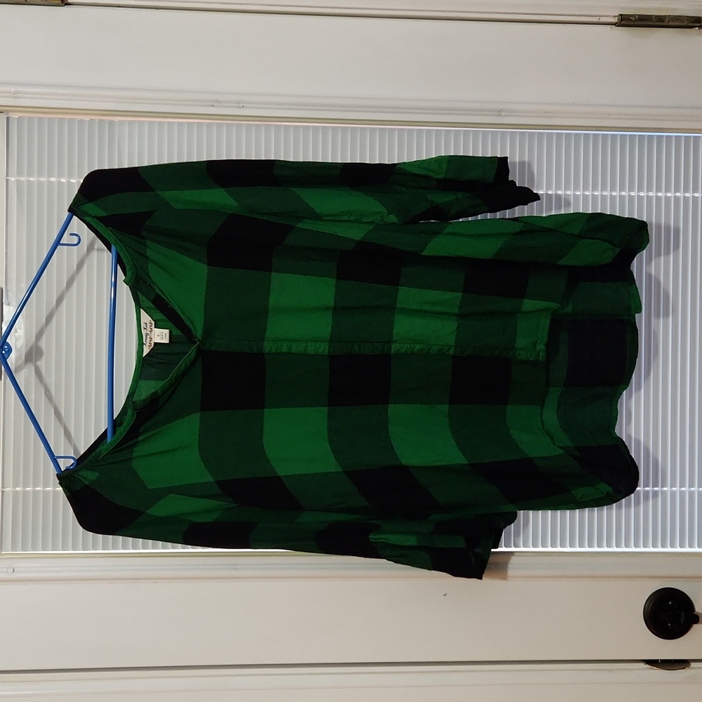 3/4 sleeve plaid charming Charlie blousr